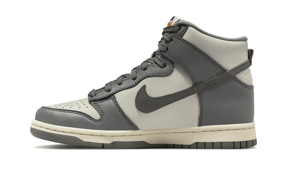 Nike Dunk High Vintage Light Bone - DM0582-001 - Restocks